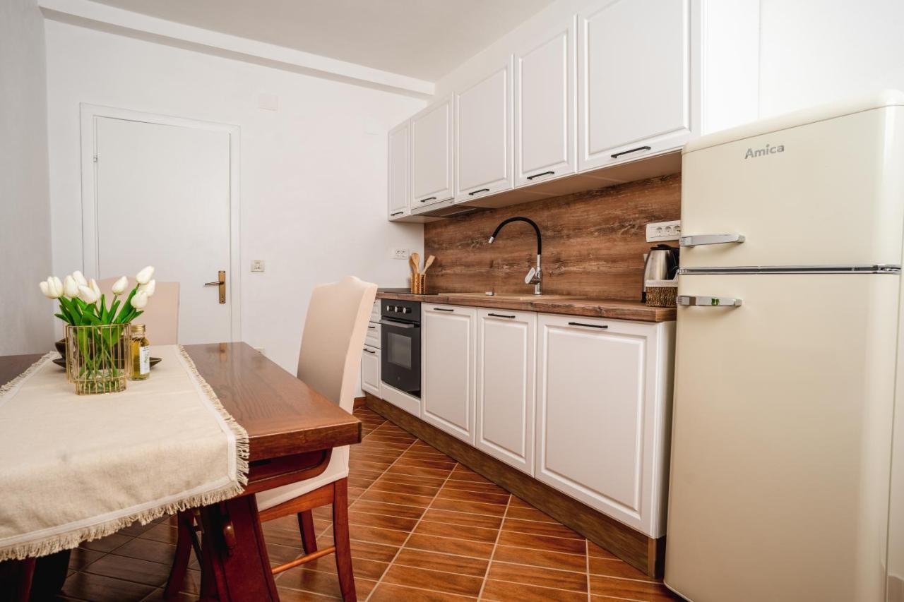 Lavanda Apartments & Room Sveti Lovrec Pazenaticki ภายนอก รูปภาพ